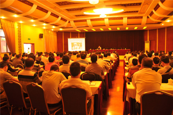 �����ݽ��������_����С�W(xu��)У�@�L(f��ng)�U(xi��n)������Ӗ(x��n)��